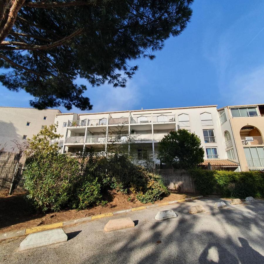 appartement résidence La Plage 4 **** La Londe-les-Maures Extérieur photo